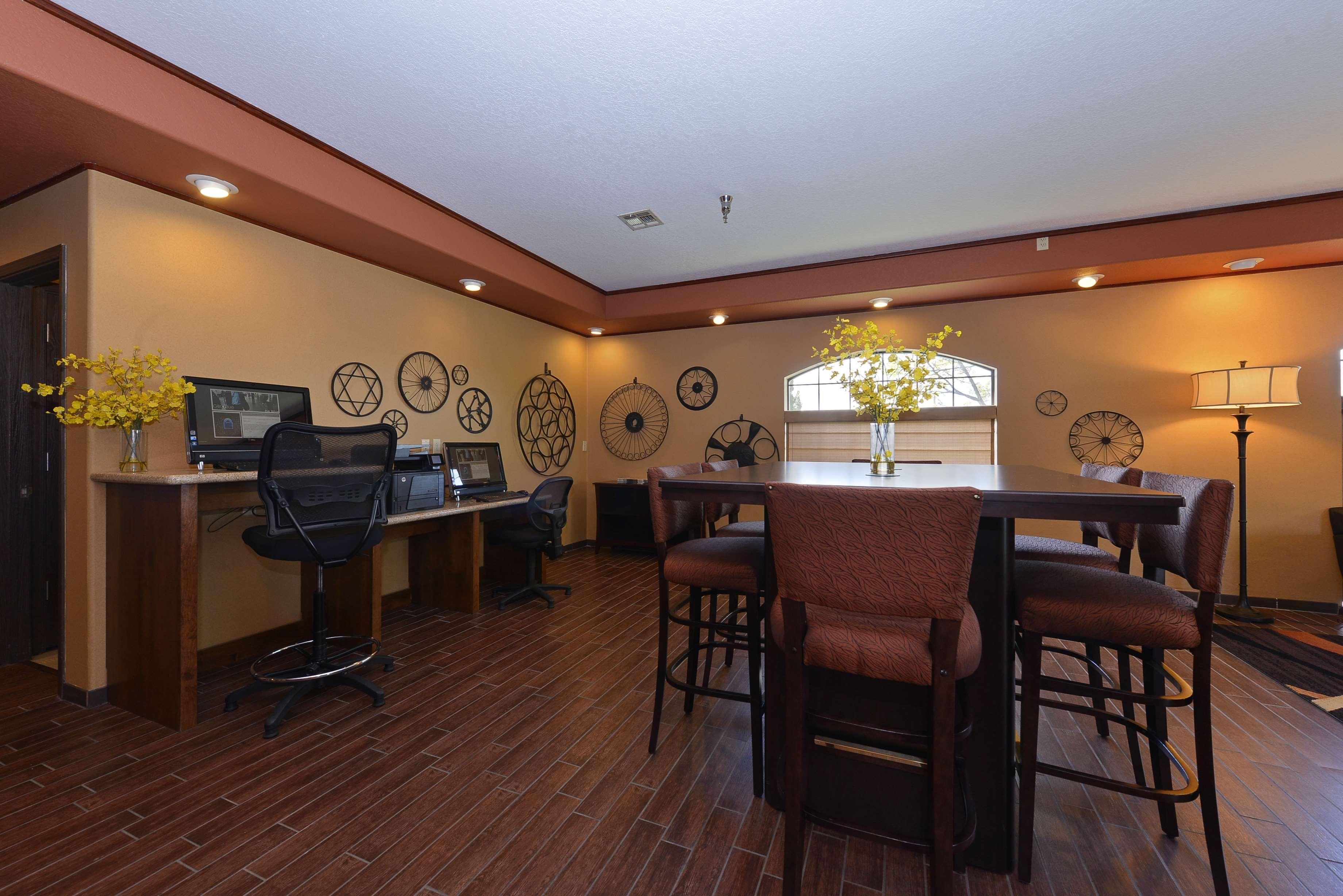Best Western Plus Rama Inn Redmond Esterno foto