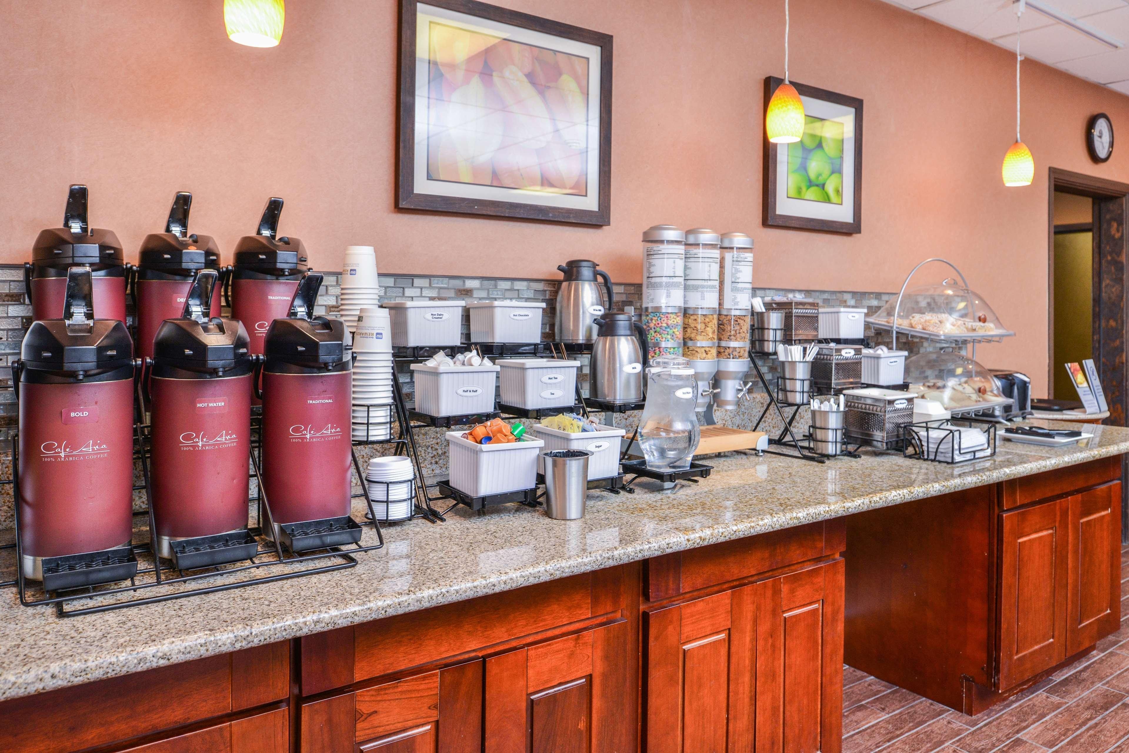 Best Western Plus Rama Inn Redmond Esterno foto