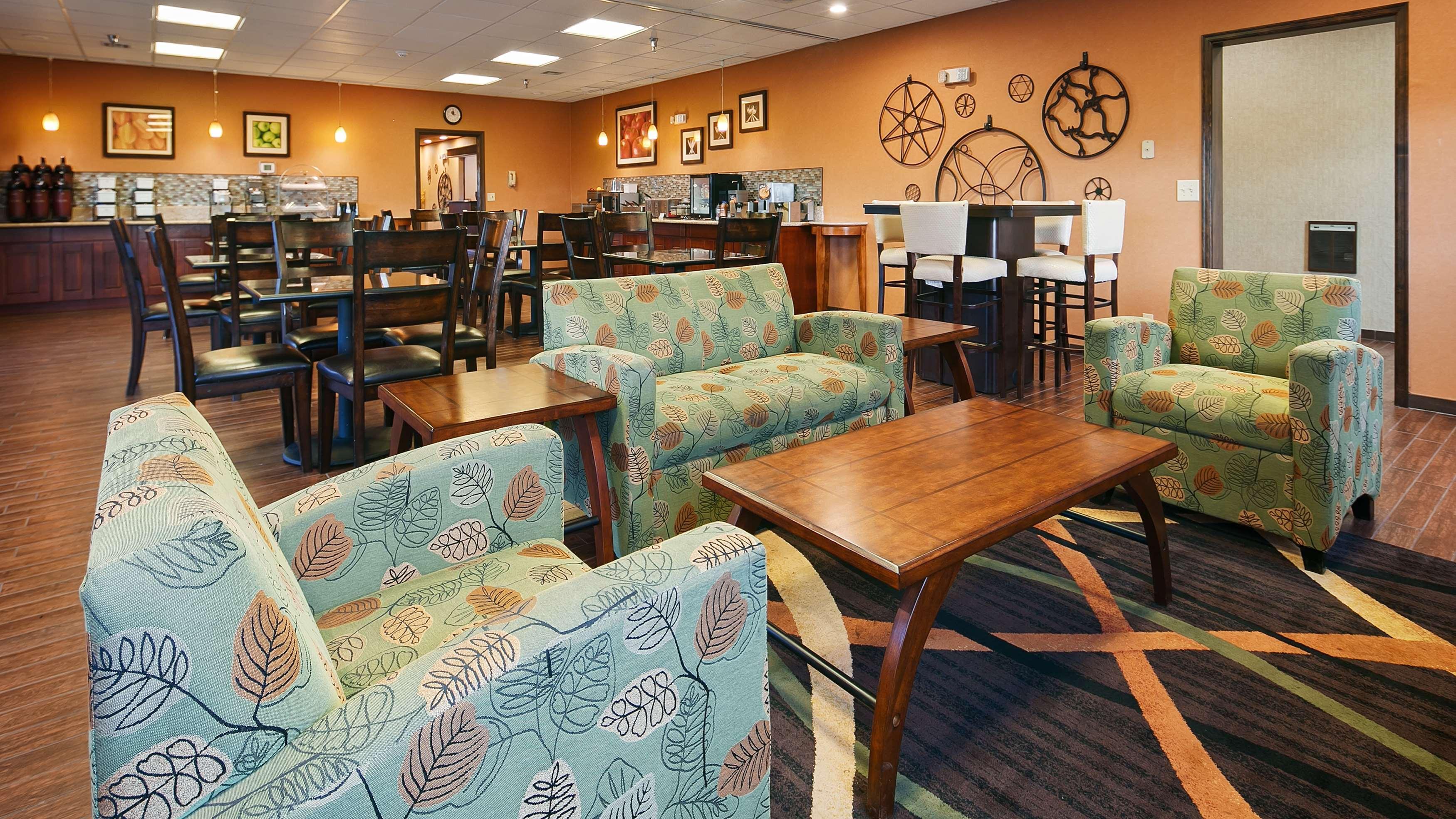 Best Western Plus Rama Inn Redmond Esterno foto