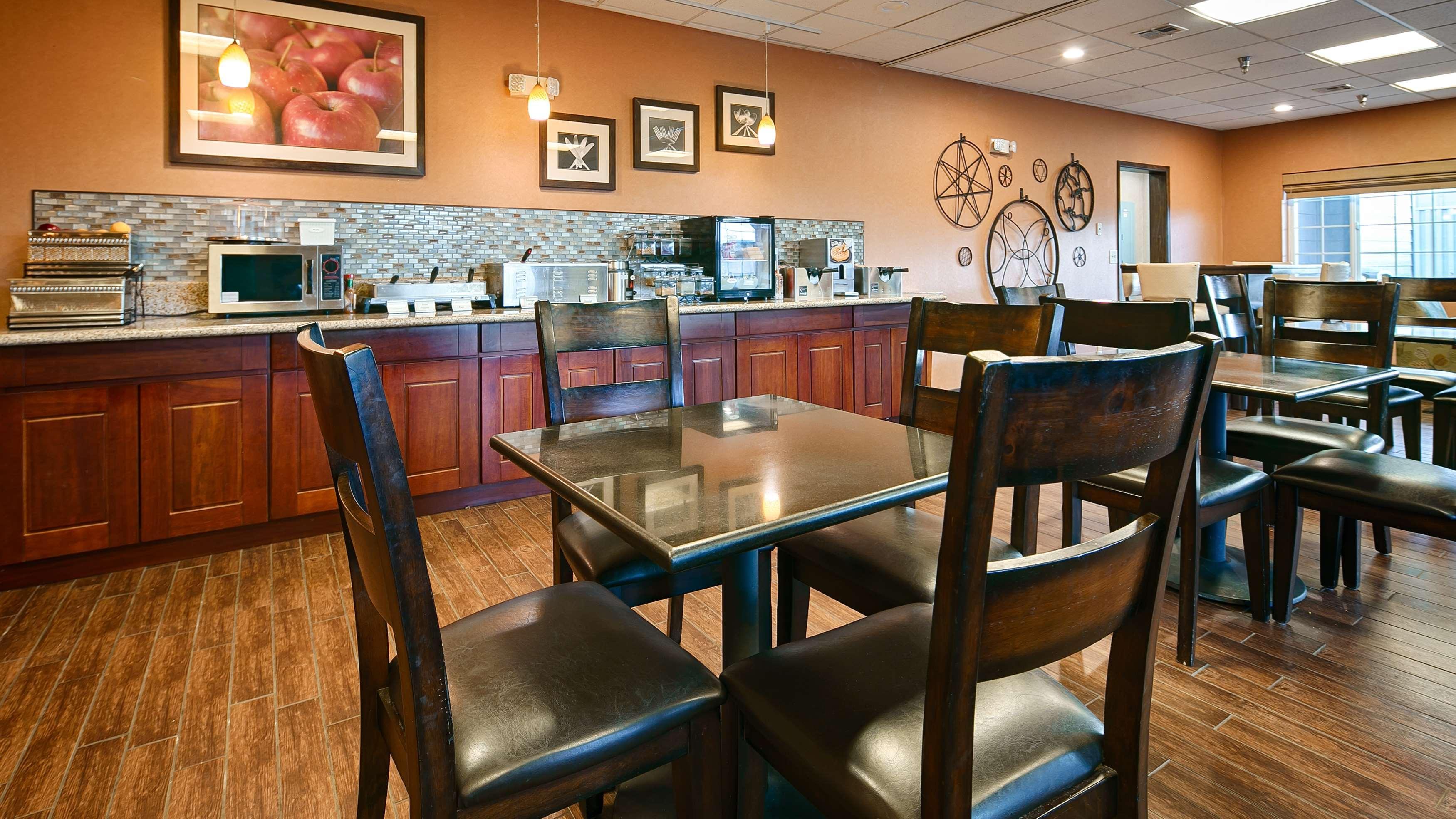 Best Western Plus Rama Inn Redmond Esterno foto