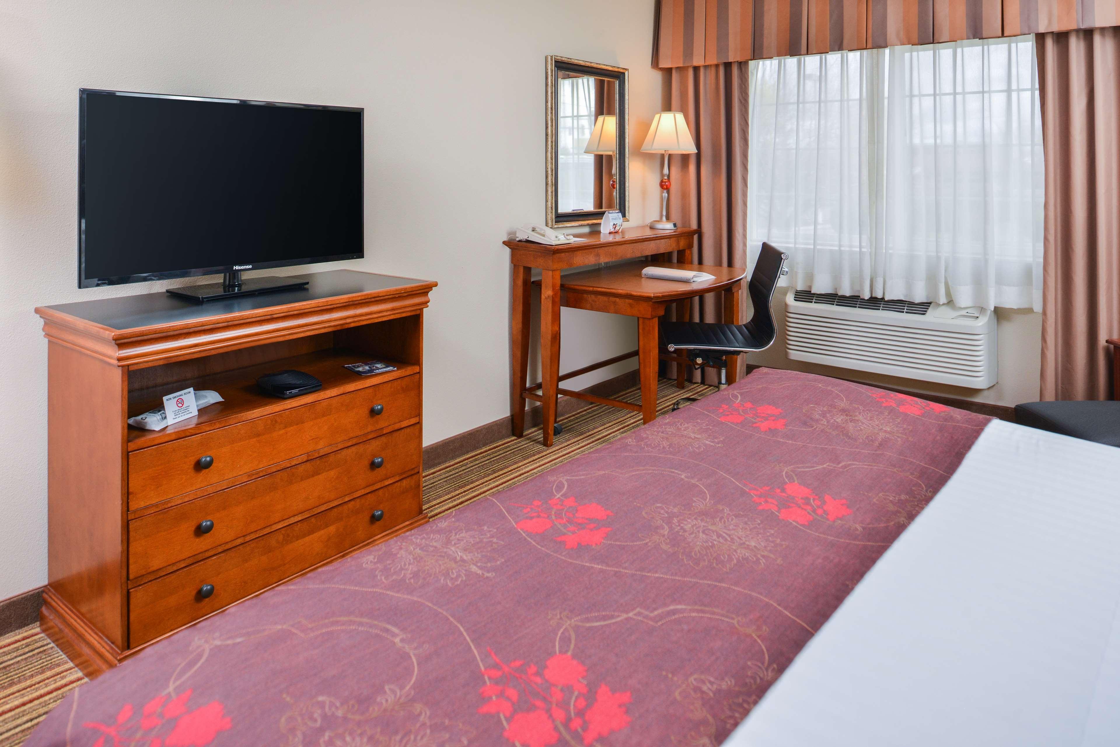 Best Western Plus Rama Inn Redmond Esterno foto