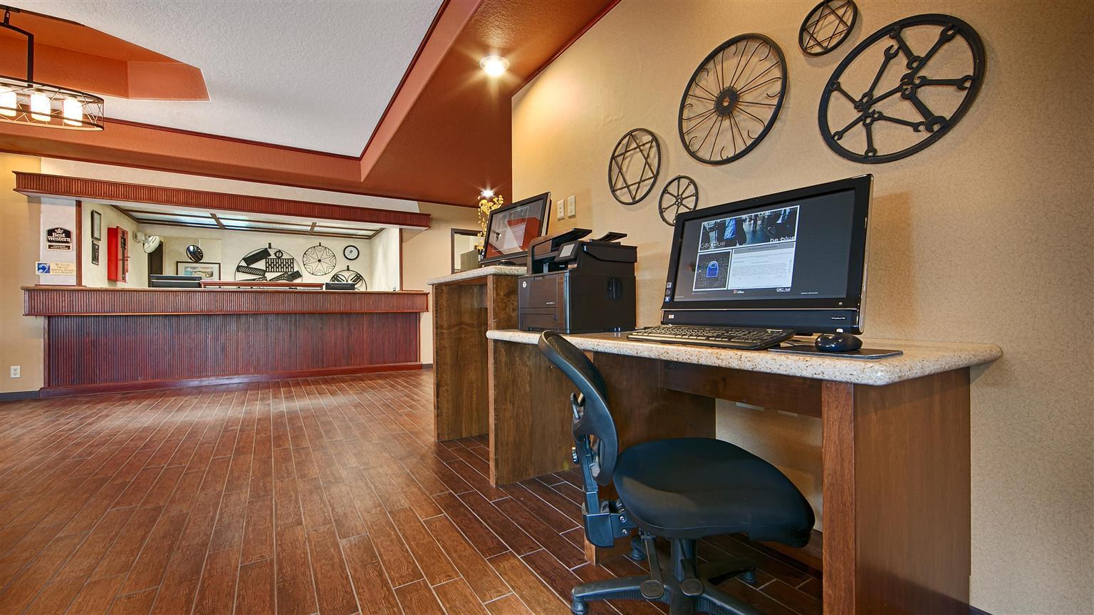 Best Western Plus Rama Inn Redmond Esterno foto