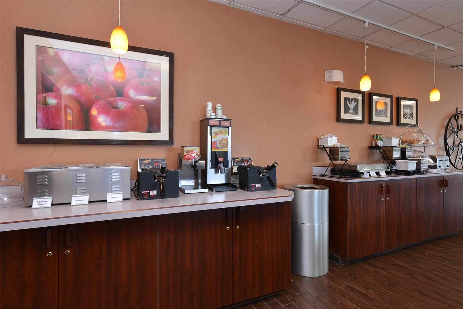 Best Western Plus Rama Inn Redmond Esterno foto