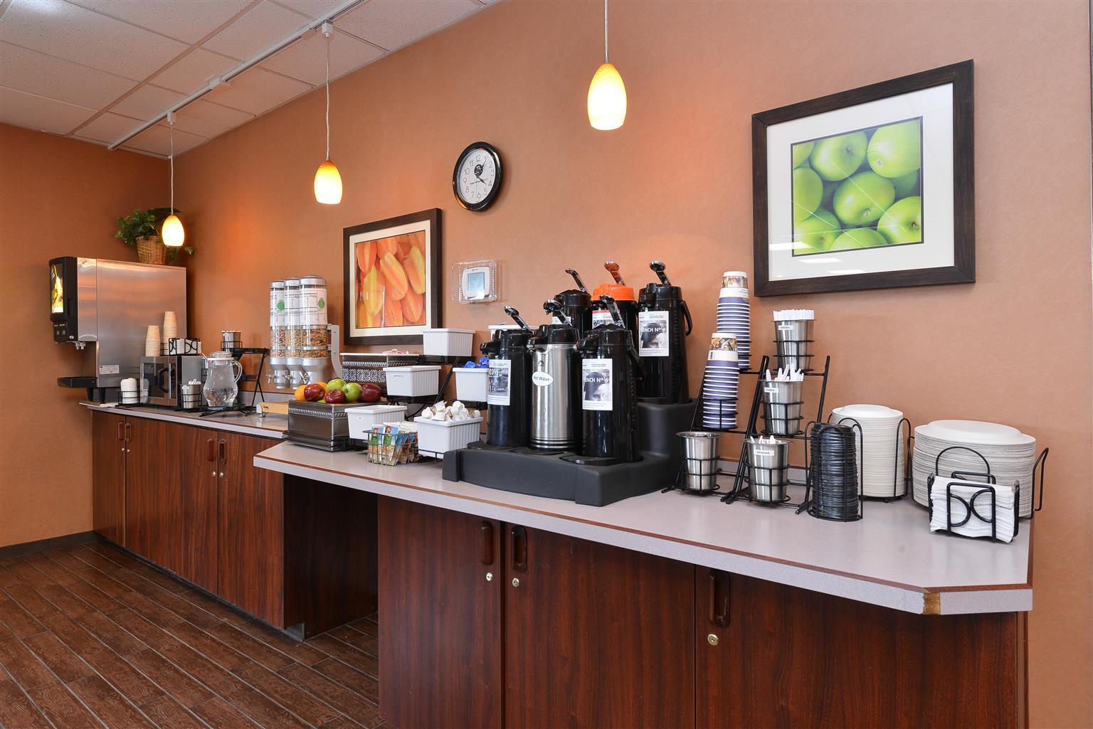 Best Western Plus Rama Inn Redmond Esterno foto